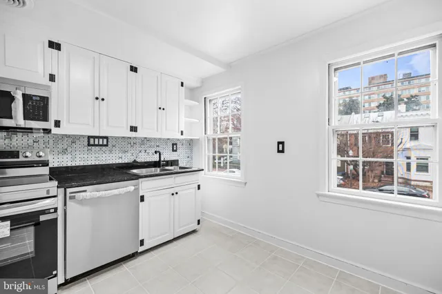 $1,488,000 | 2420 I Street Northwest, Washington, DC 20037