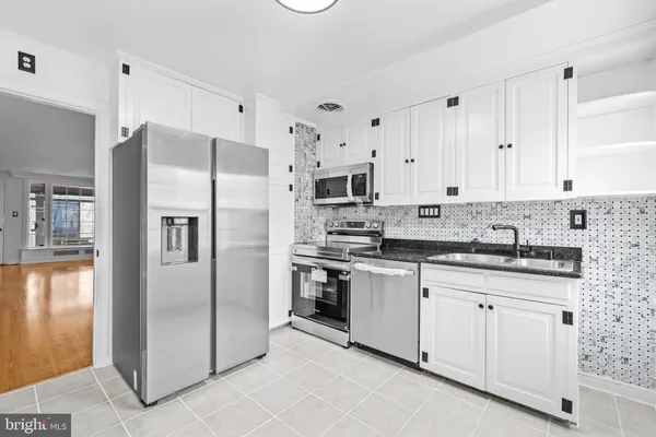 $1,299,999 | 2420 I Street Northwest, Washington, DC 20037