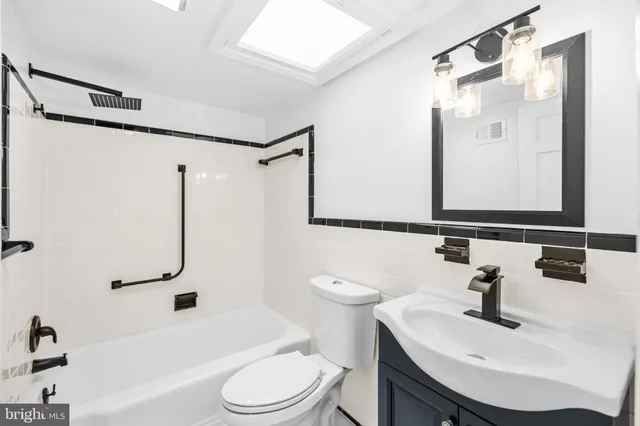 $1,488,000 | 2420 I Street Northwest, Washington, DC 20037