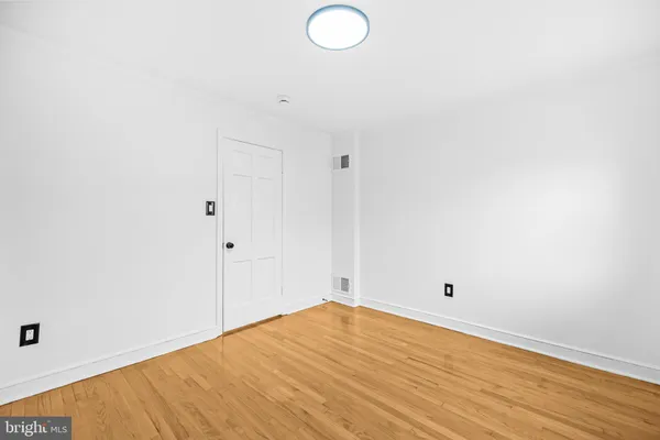 $1,299,999 | 2420 I Street Northwest, Washington, DC 20037