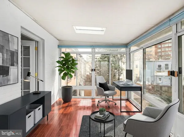 $1,299,999 | 2420 I Street Northwest, Washington, DC 20037