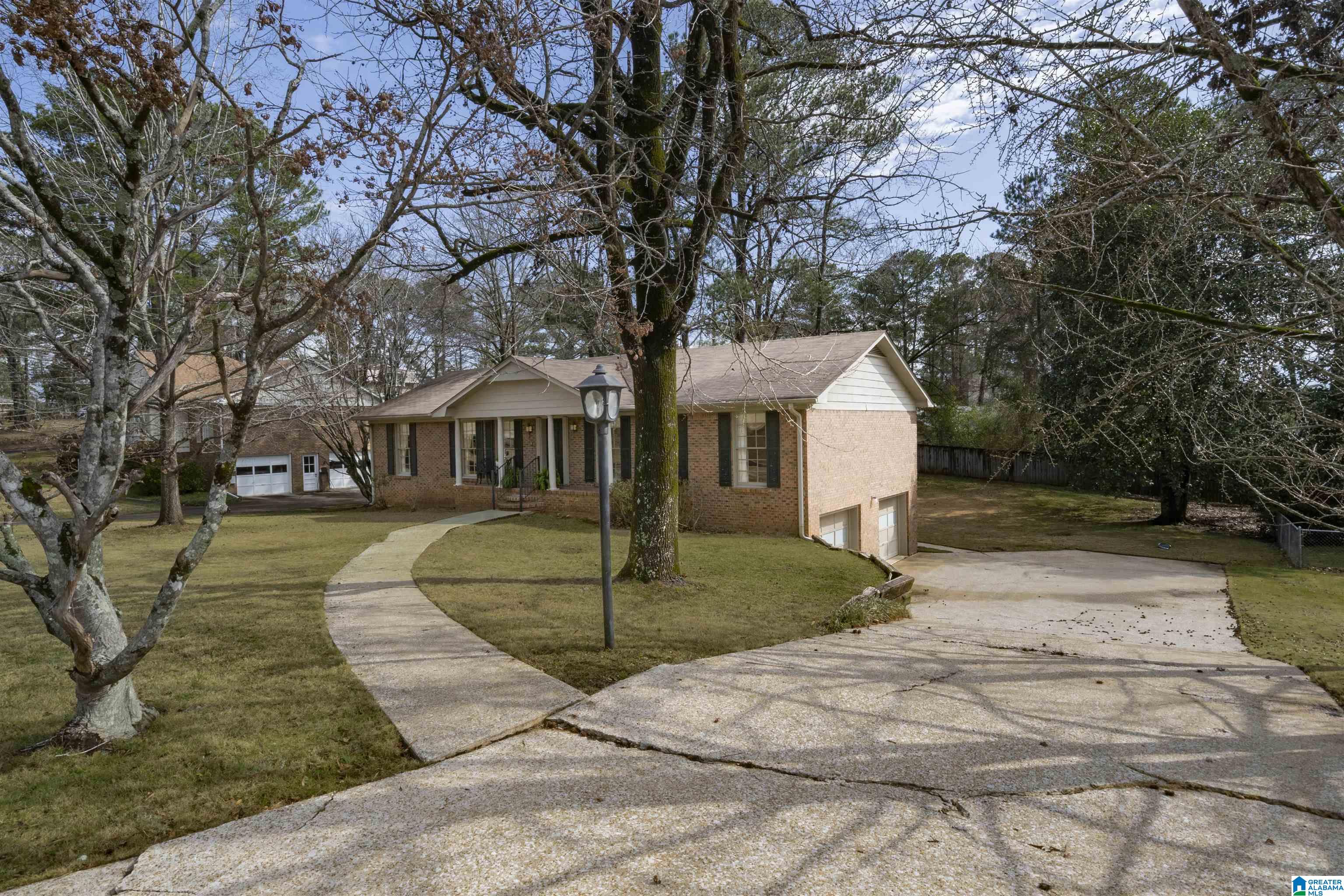 3490 Hurricane Road Birmingham, AL 35226 - Photo 3 of 28