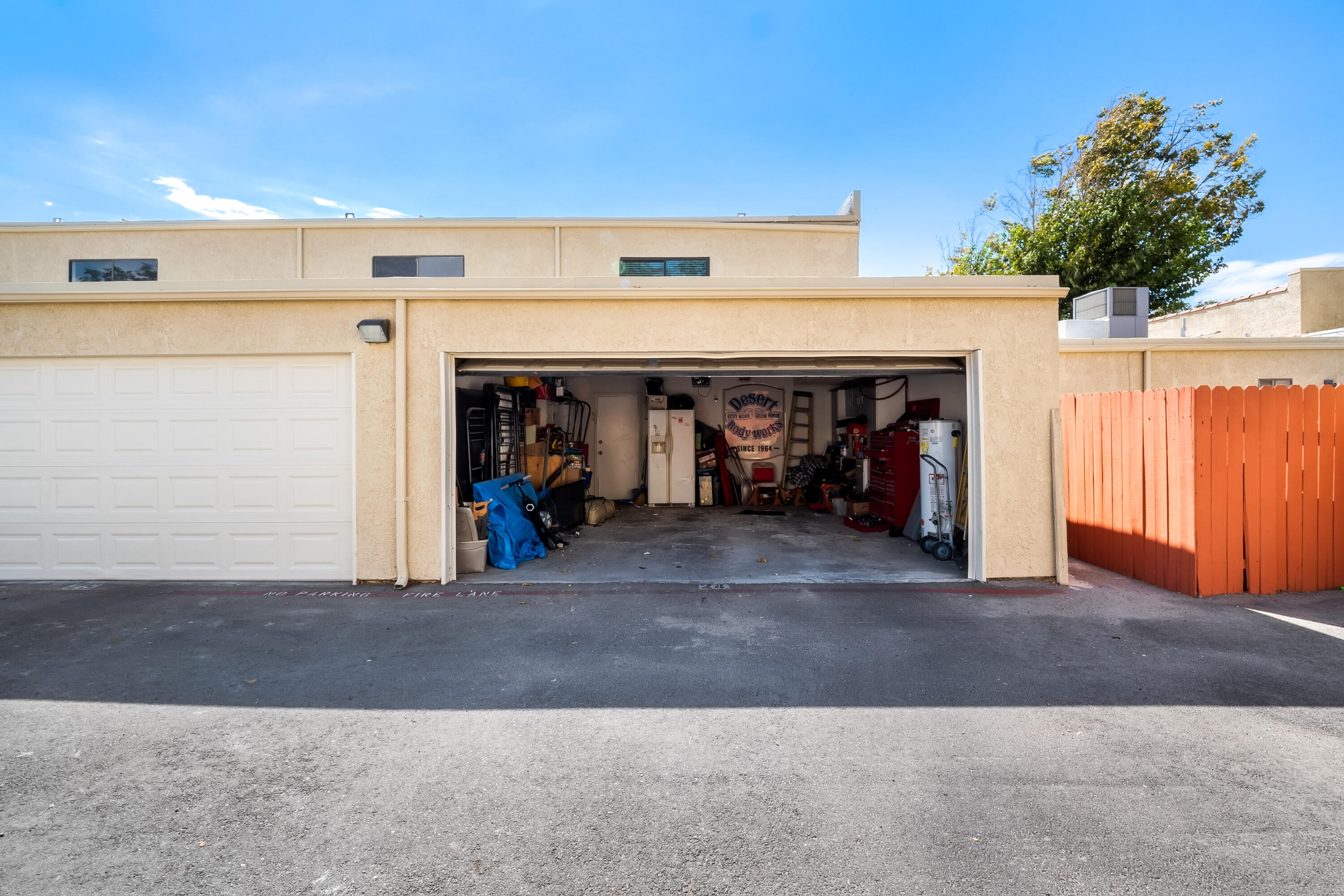 44200 Kingtree Avenue, Unit 24 Lancaster, CA 93534 - Photo 22 of 23 a view of a garage