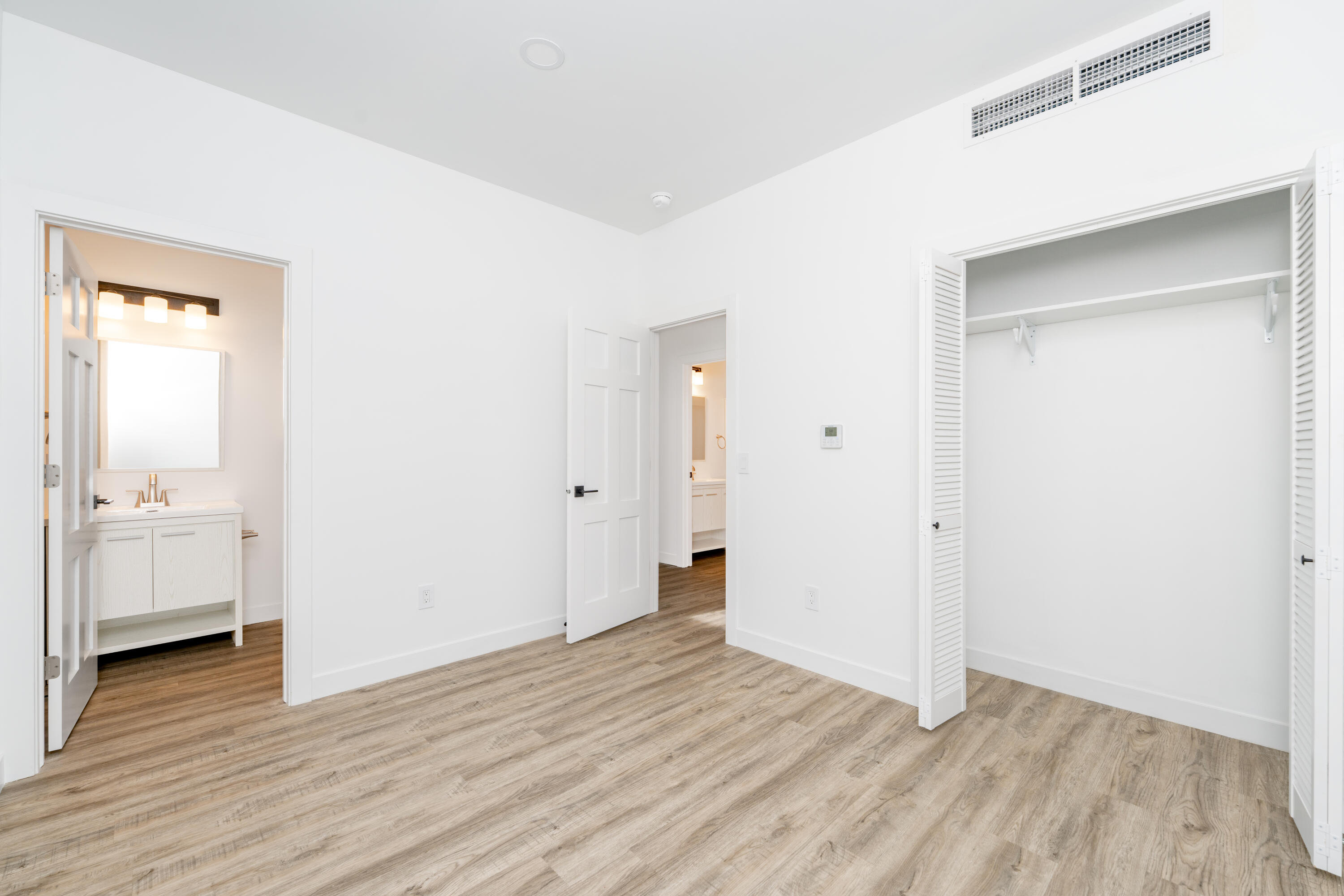 303 Middle Street Three Rivers, MI 49093 - Photo 17 of 20 DSC00331