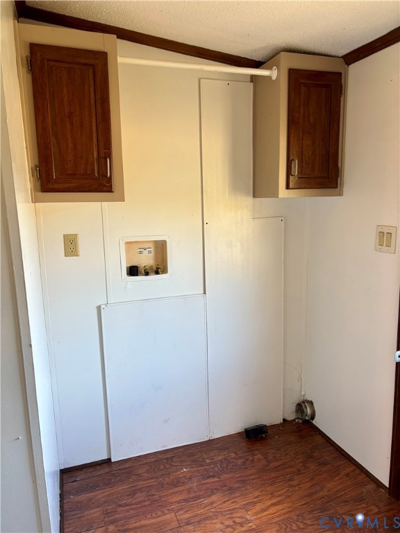 1225 Beech Forest Road Kenbridge, VA 23944 - Photo 12 of 33 a view of an empty room with wooden floor and closet