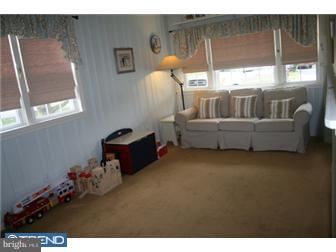 243 Ridgewood Road Springfield, PA 19064 - Photo 8 of 12 Family Room