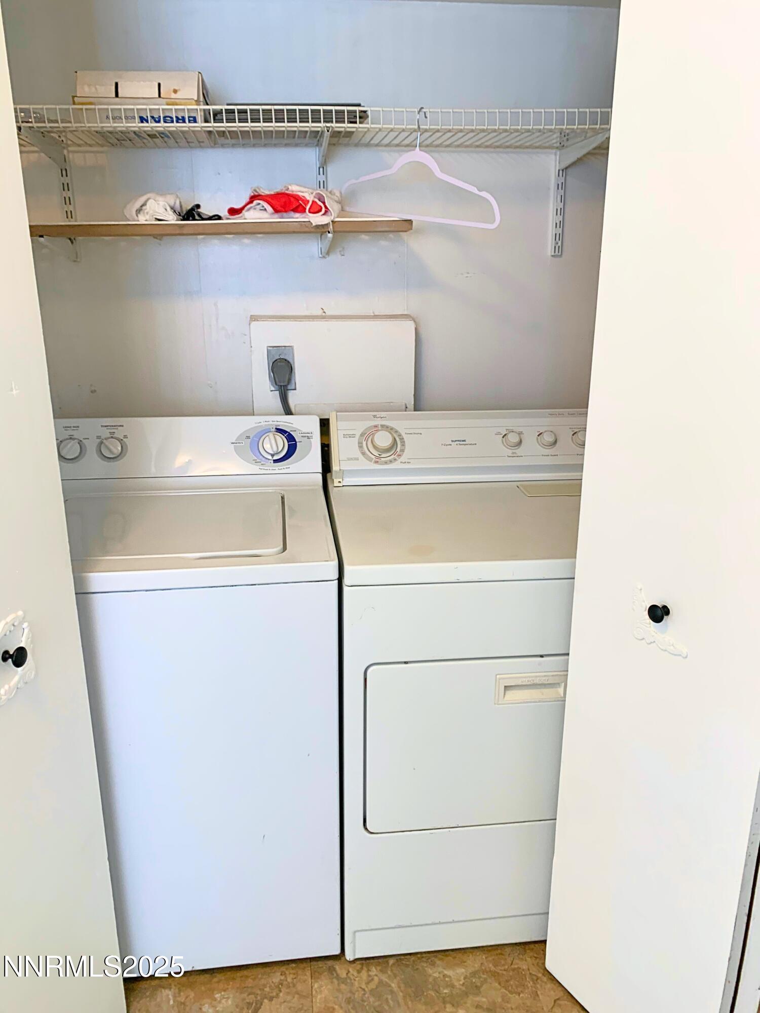 1151 Seminary Avenue Reno, NV 89503 - Photo 9 of 12 a utility room with dryer and washer