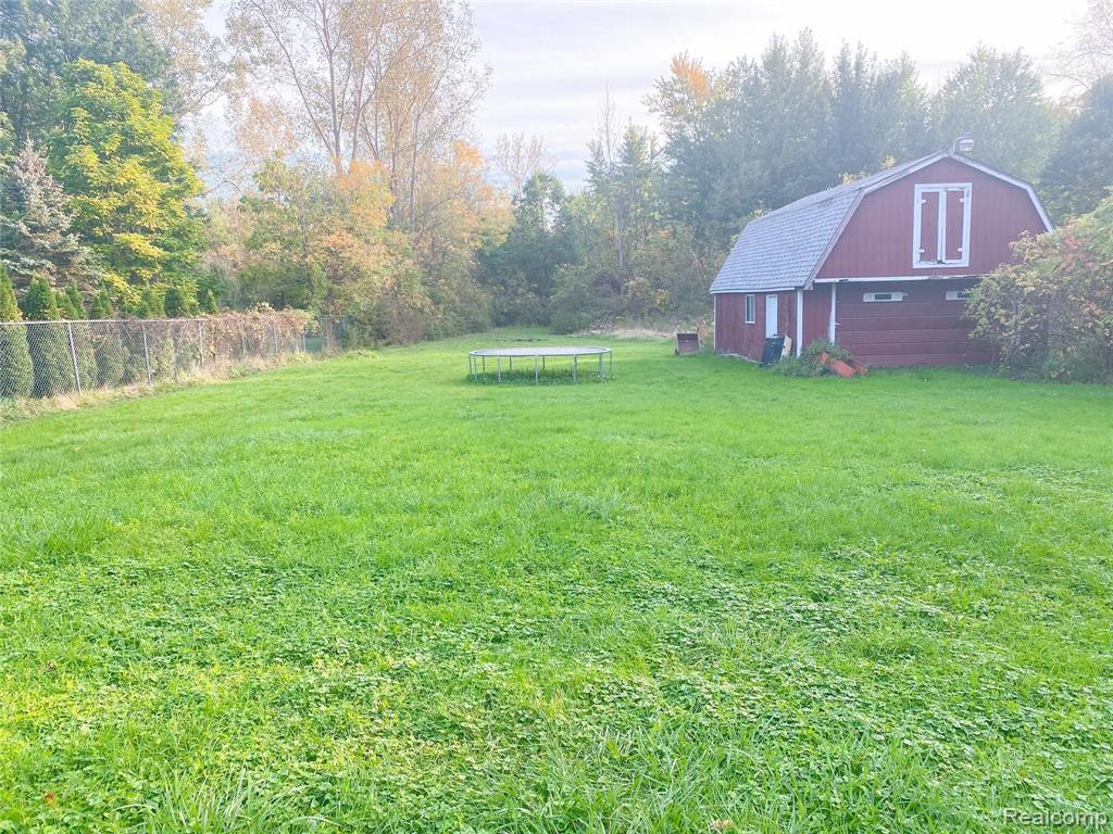 48842 Callens Road Chesterfield, MI 48047 - Photo 10 of 11