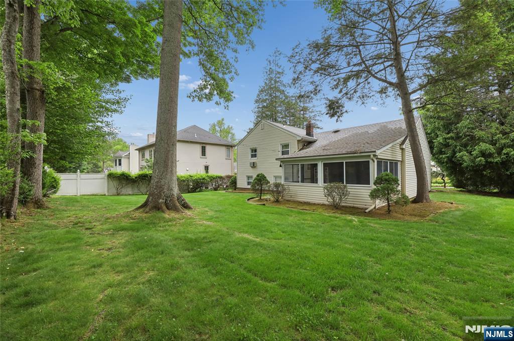 48 Rutgers Street Closter, NJ 07624 - Photo 6 of 24