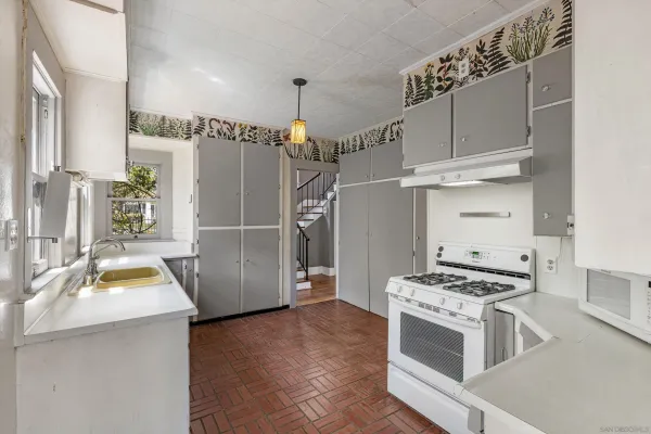 $7,500 | 557 A Avenue, Coronado, CA 92118