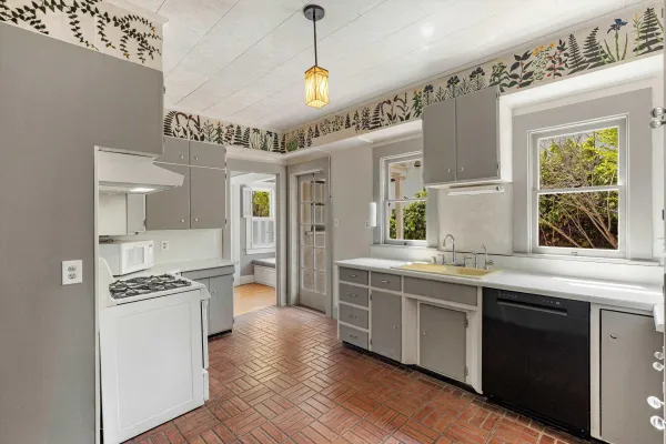 $7,500 | 557 A Avenue, Coronado, CA 92118