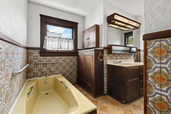 $7,500 | 557 A Avenue, Coronado, CA 92118
