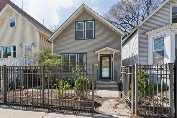$699,900 | 1930 North California Avenue, Chicago, IL 60647