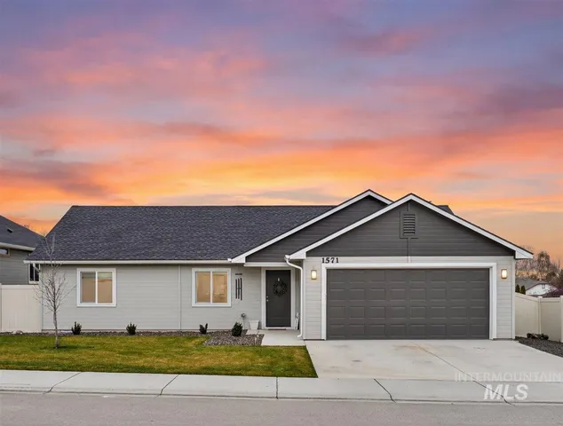 $385,000 | 1571 Regency Way, Emmett, ID 83617