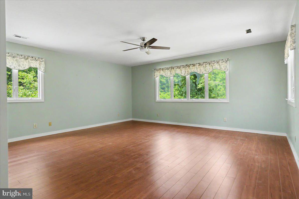 12 Upper Creek Road Stockton, NJ 08559 - Photo 28 of 37 Primary bedroom