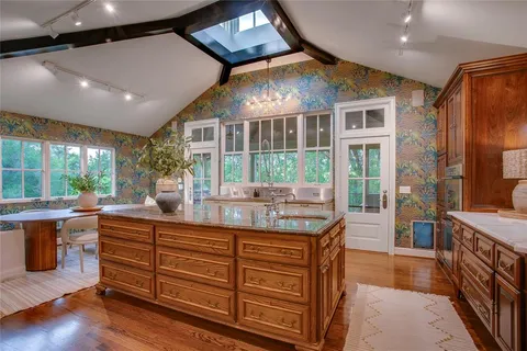 $1,375,000 | 1450 Jr Drive, Dallas, TX 75208