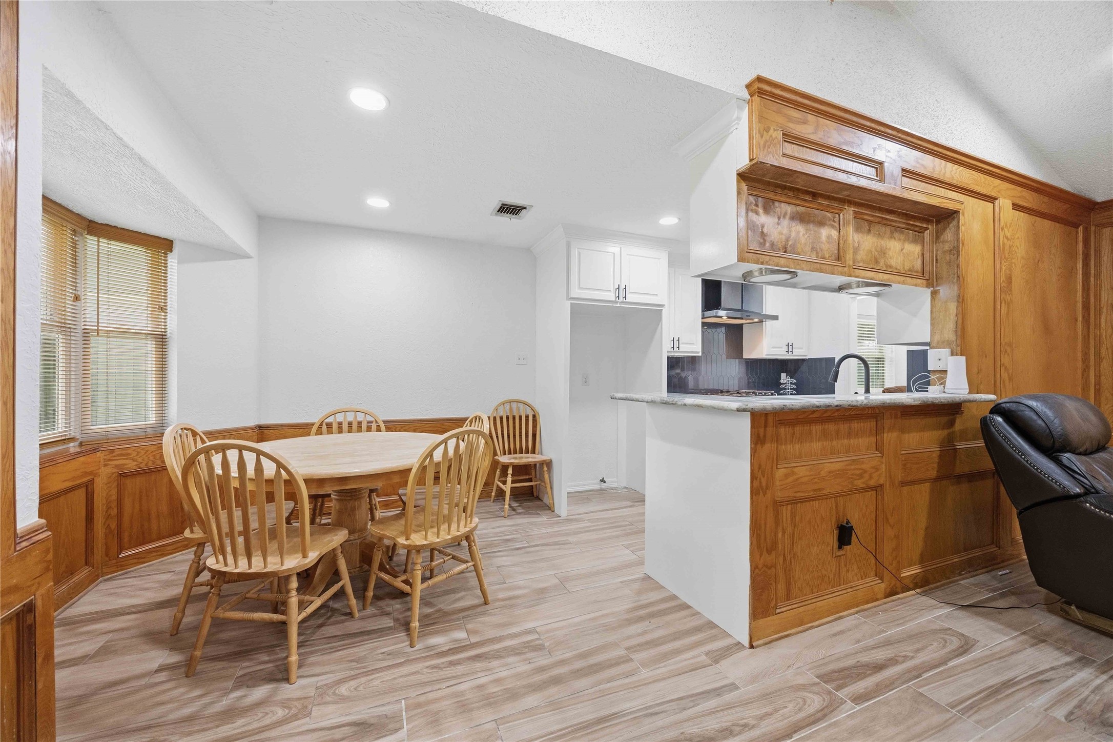 154 Evanston Street Houston, TX 77015 - Photo 8 of 20