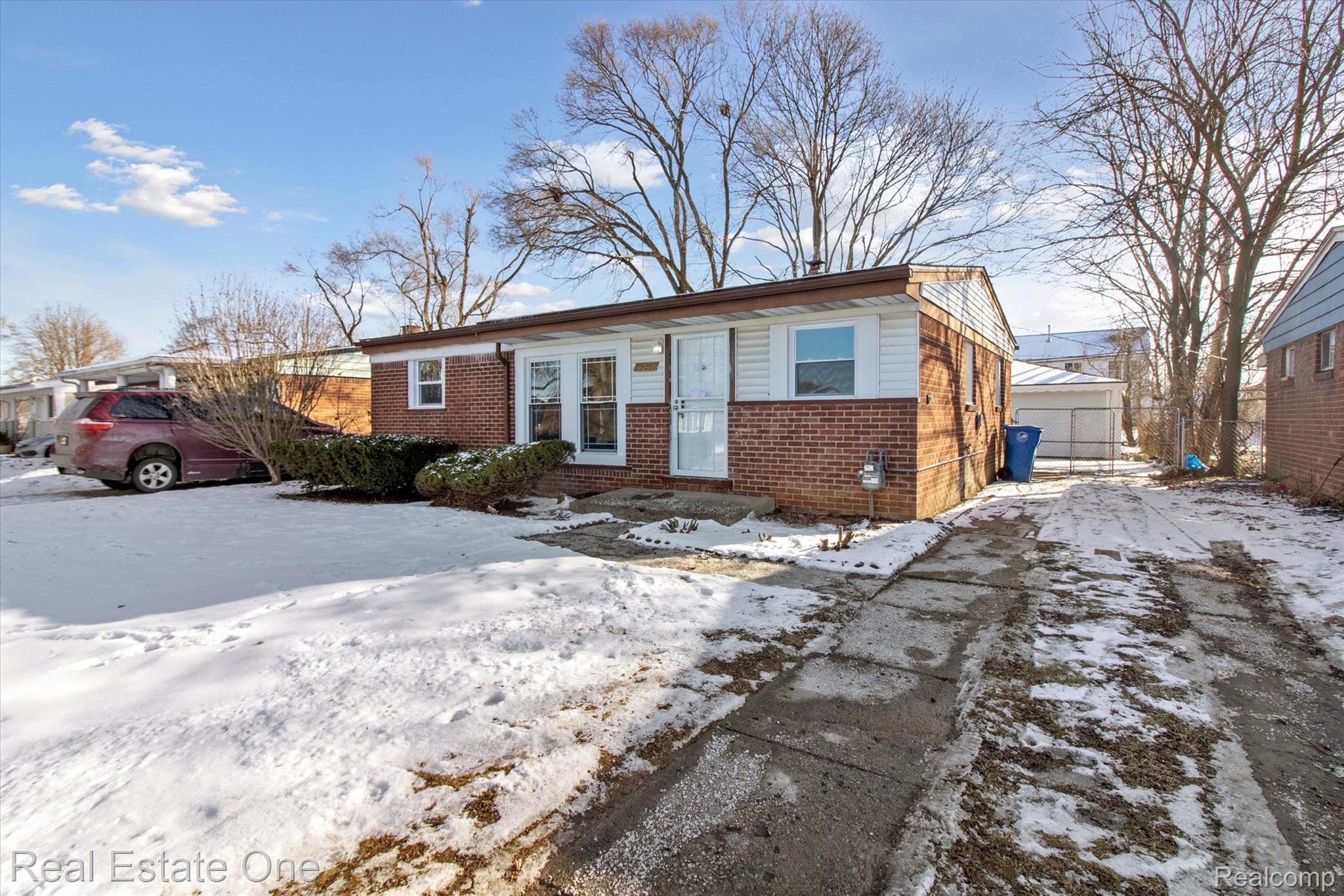 29207 York Street Inkster, MI 48141 - Photo 4 of 57 Gallery Image 4