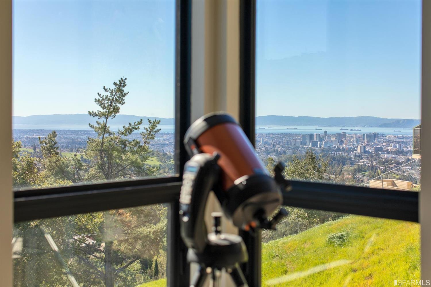 1538 Grand View Drive Berkeley, CA 94705 - Photo 19 of 30