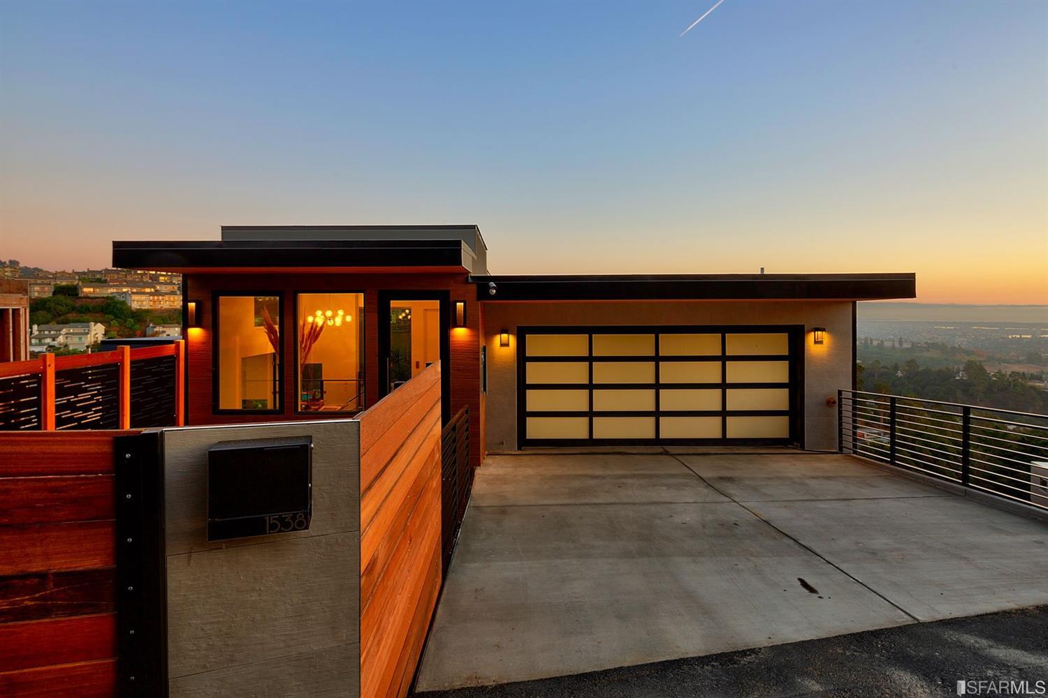 1538 Grand View Drive Berkeley, CA 94705 - Photo 2 of 30