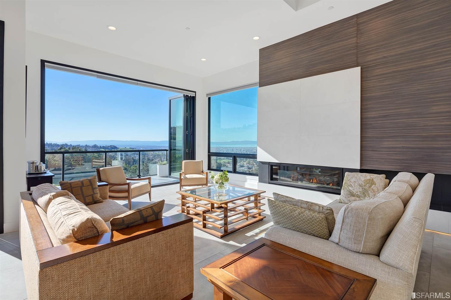 1538 Grand View Drive Berkeley, CA 94705 - Photo 7 of 30 a living room with furniture