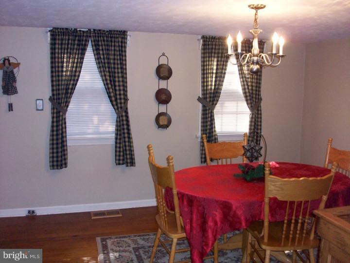 1323 Bayview Road Middletown, DE 19709 - Photo 14 of 25 Dining Room