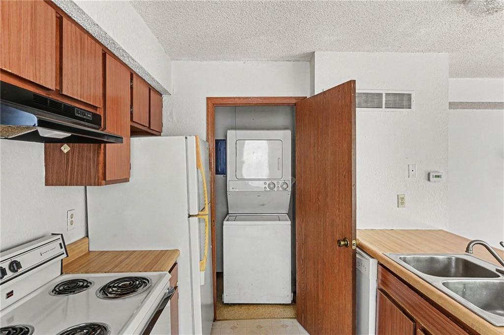 8213-8215 North Everton Avenue Kansas City, MO 64152 - Photo 12 of 18