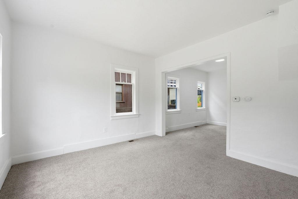 714 West Augusta Avenue Spokane, WA 99205 - Photo 5 of 36