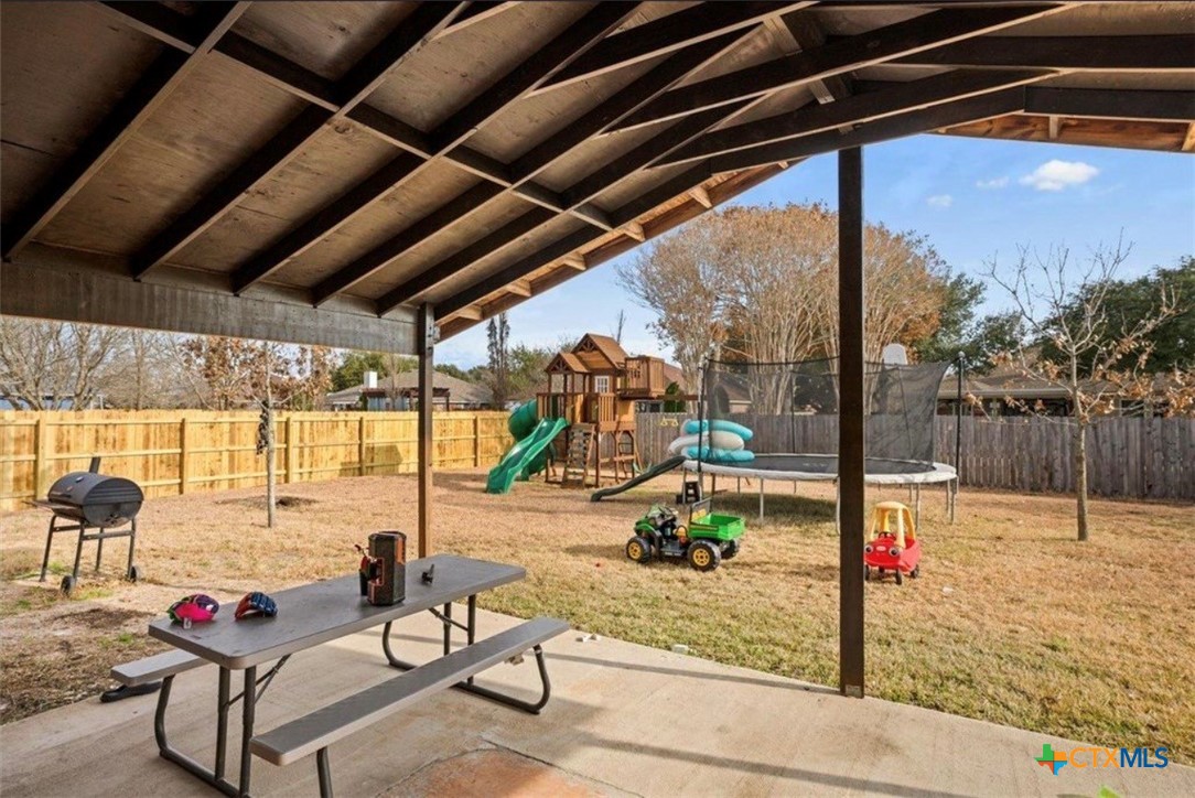 512 South Mockingbird Lane Lockhart, TX 78644 - Photo 22 of 22 a view of a porch with furniture