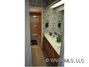 119 Beaver Ridge Road Asheville, NC 28804 - Photo 13 of 18 Gallery Image 13