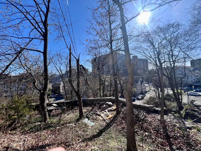 $425,000 | 18 Highland Road, Stamford, CT 06902