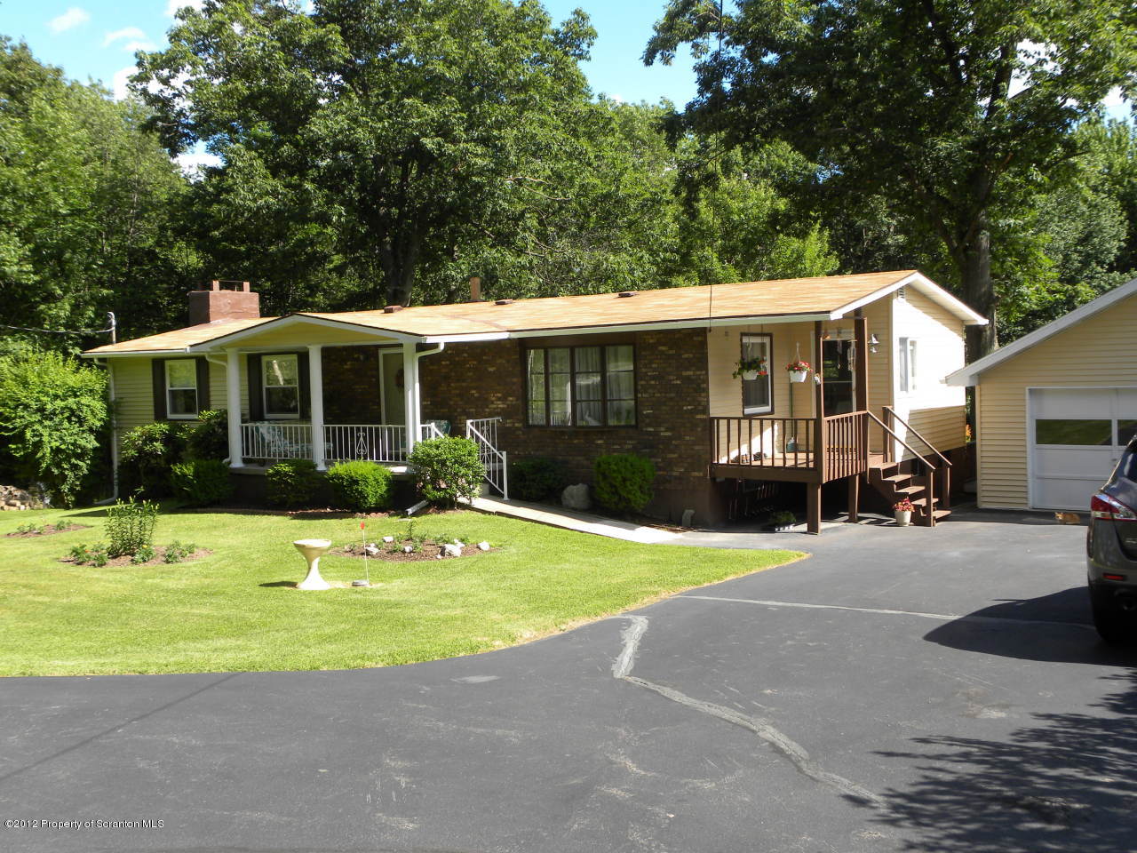 816 Cortez Road Lake Ariel, PA 18436 - Photo 4 of 39 Gallery Image 4