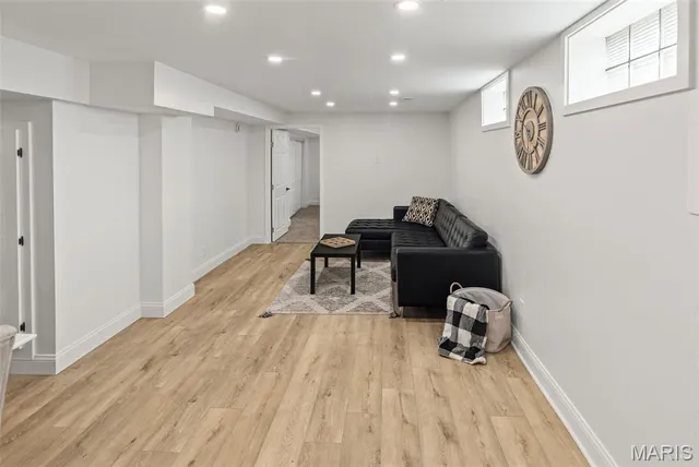 $389,900 | 24 West Woodland Drive, East Alton, IL 62024