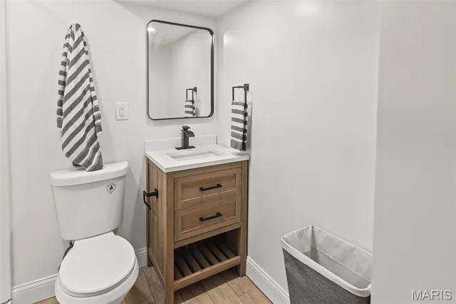 $389,900 | 24 West Woodland Drive, East Alton, IL 62024