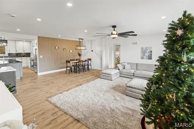 $389,900 | 24 West Woodland Drive, East Alton, IL 62024