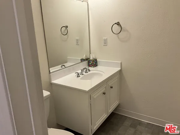 $2,695 | 5650 Cambridge Way, Unit 4, Culver City, CA 90230