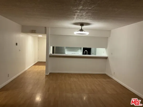 $2,695 | 5650 Cambridge Way, Unit 4, Culver City, CA 90230