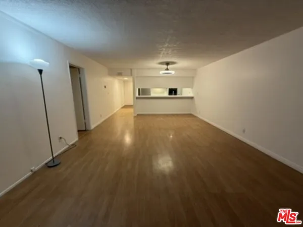 $2,695 | 5650 Cambridge Way, Unit 4, Culver City, CA 90230