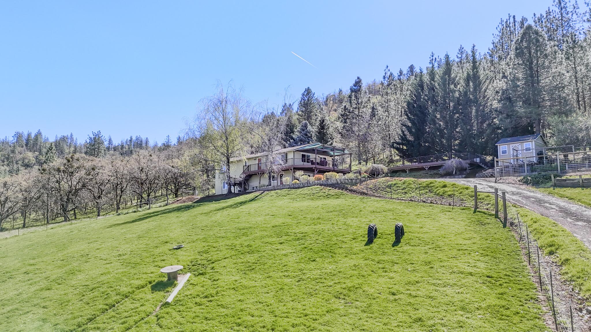 4131 West Griffin Creek Road Medford, OR 97501 - Photo 40 of 41 DJI_20260328033152_0688_D-HDR
