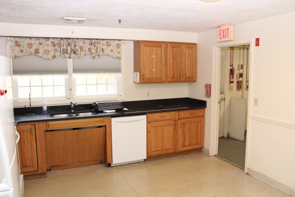 3 Monique Drive Bellingham, MA 02019 - Photo 7 of 39