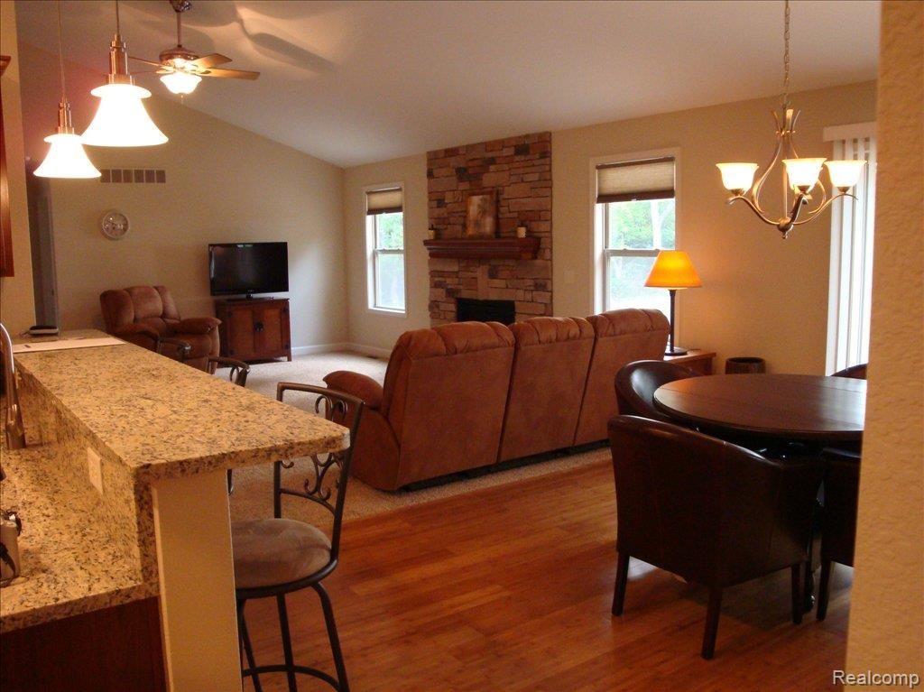 18024 Meridian Road Grosse Ile, MI 48138 - Photo 8 of 17 Dining Room