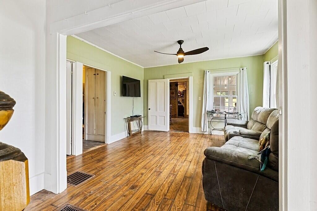 1053 Mercer Road Mercer, ME 04957 - Photo 29 of 65 71_27_BP5A2582_DxO_mls_autoremove_430948