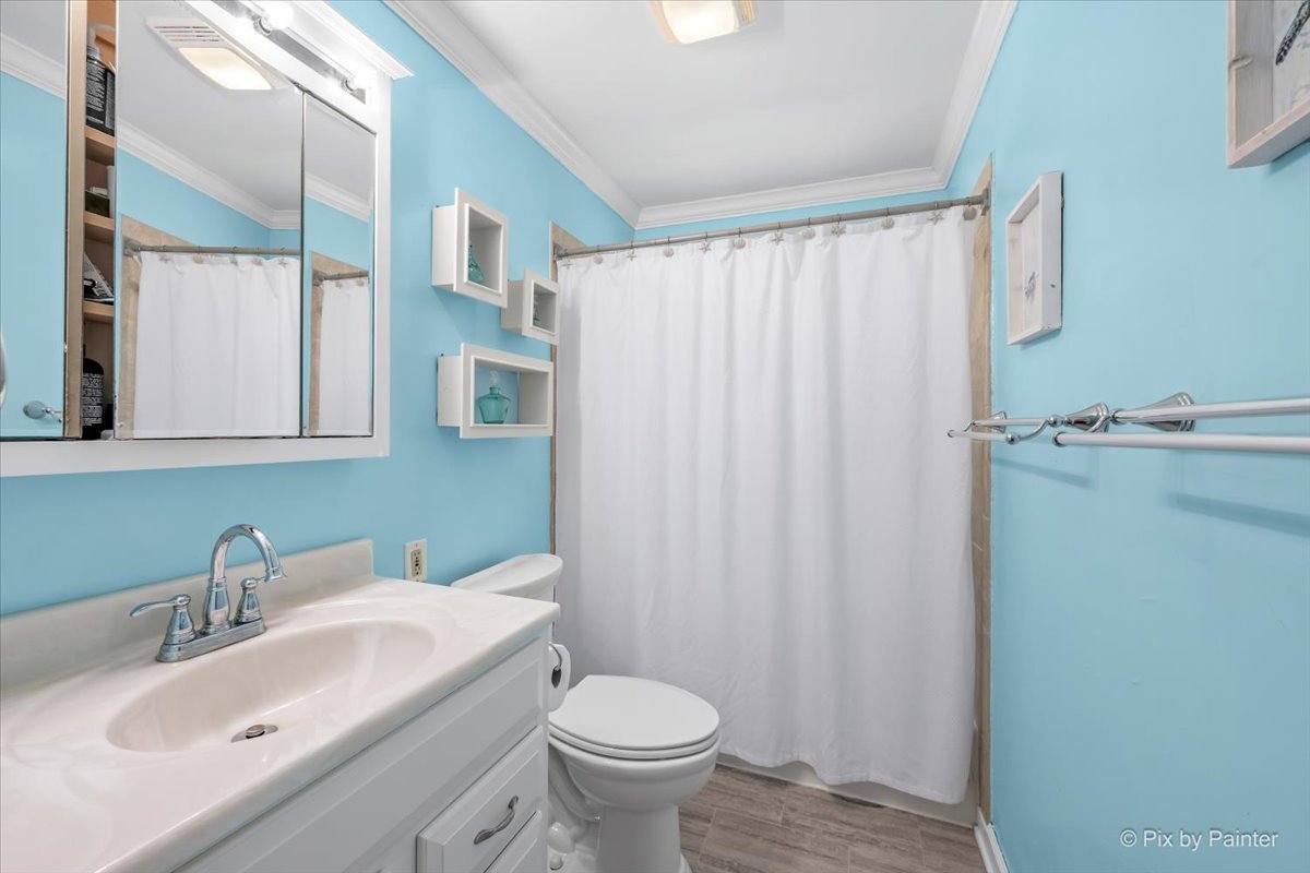 29W264 Lee Road West Chicago, IL 60185 - Photo 12 of 25