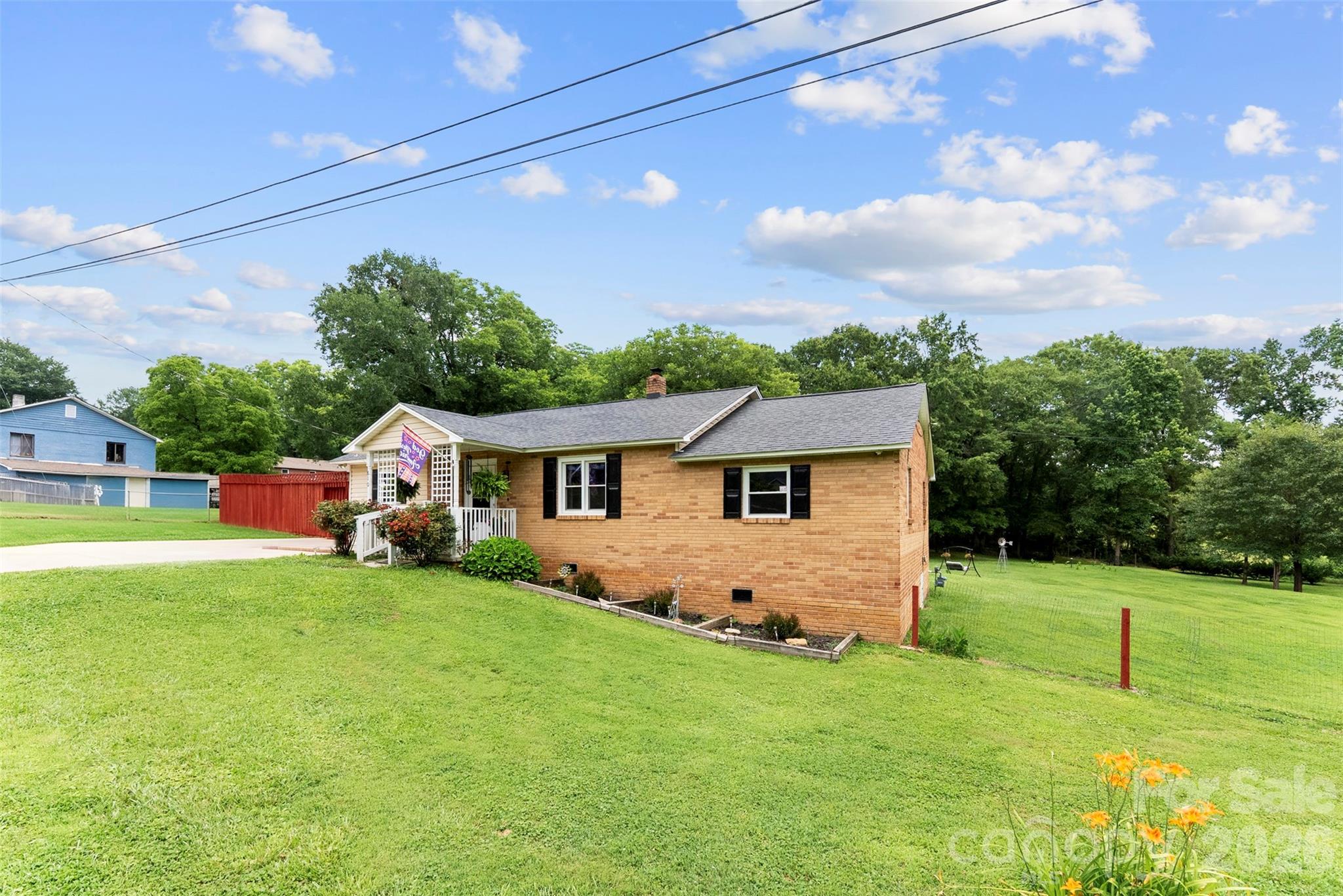 810 Bradley Road Dallas, NC 28034 - Photo 3 of 41