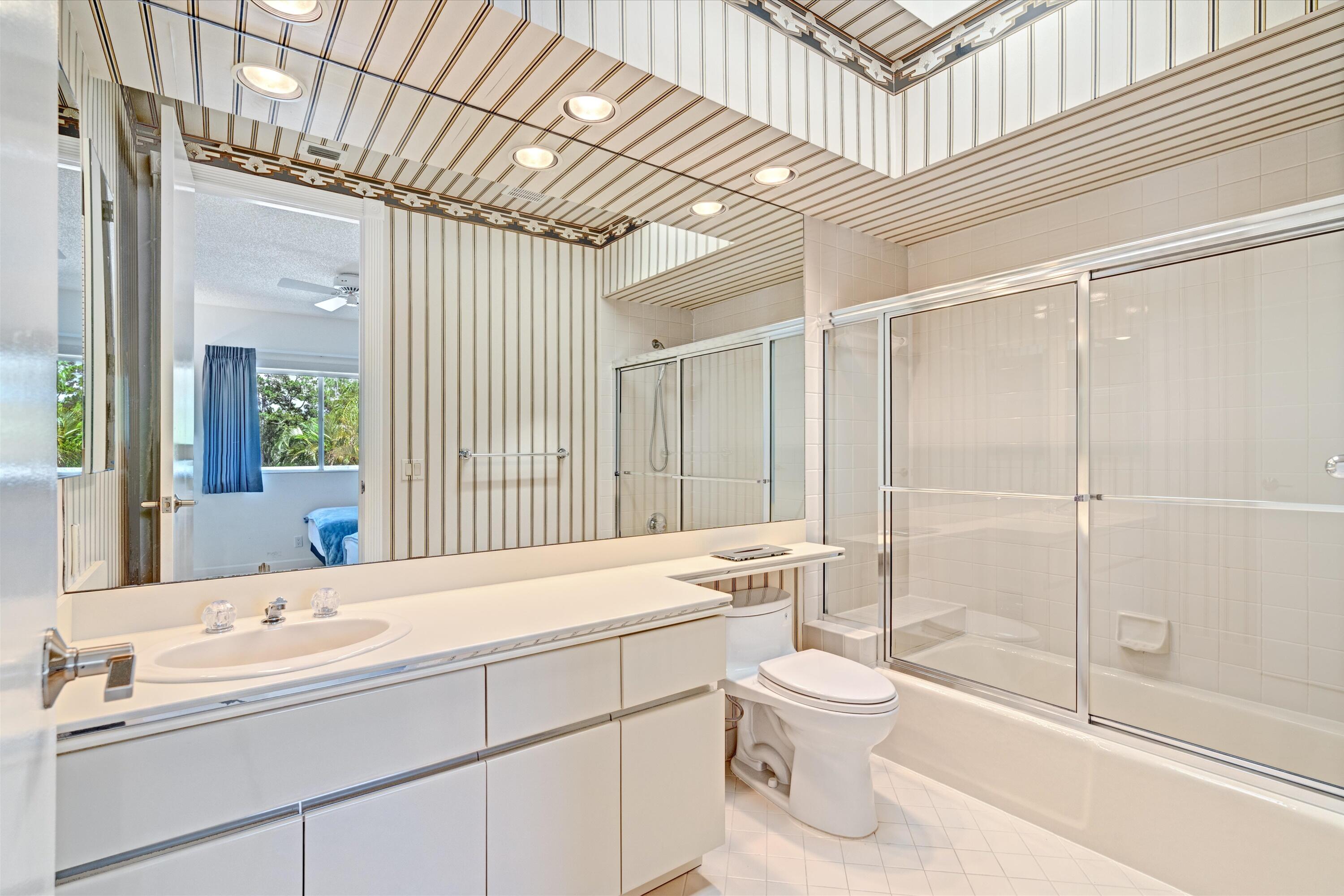 5419 Ascot Bend Road Boca Raton, FL 33496 - Photo 18 of 25 2nd Bathroom