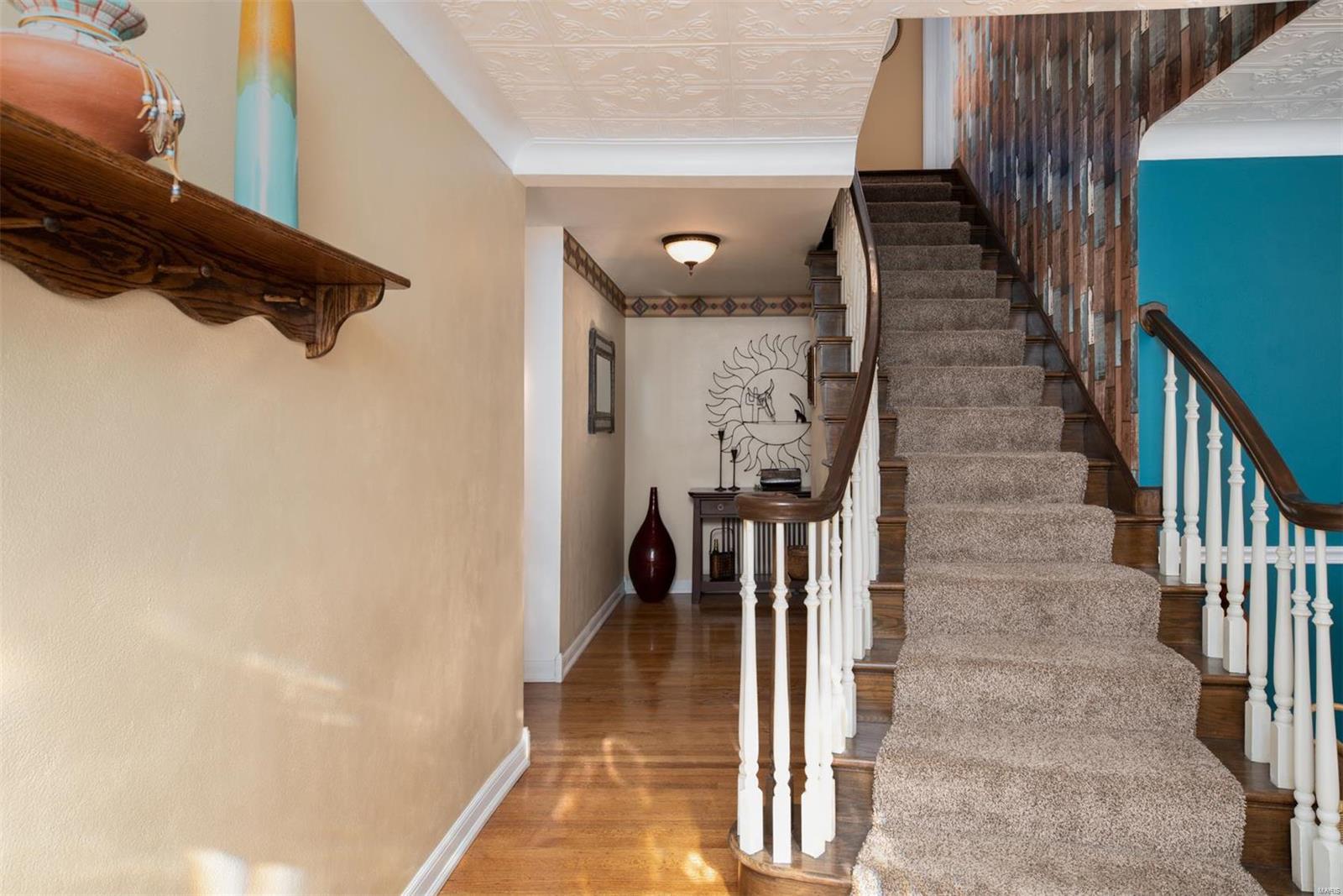 8951 Pardee Road St. Louis, MO 63123 - Photo 4 of 61 Gallery Image 4
