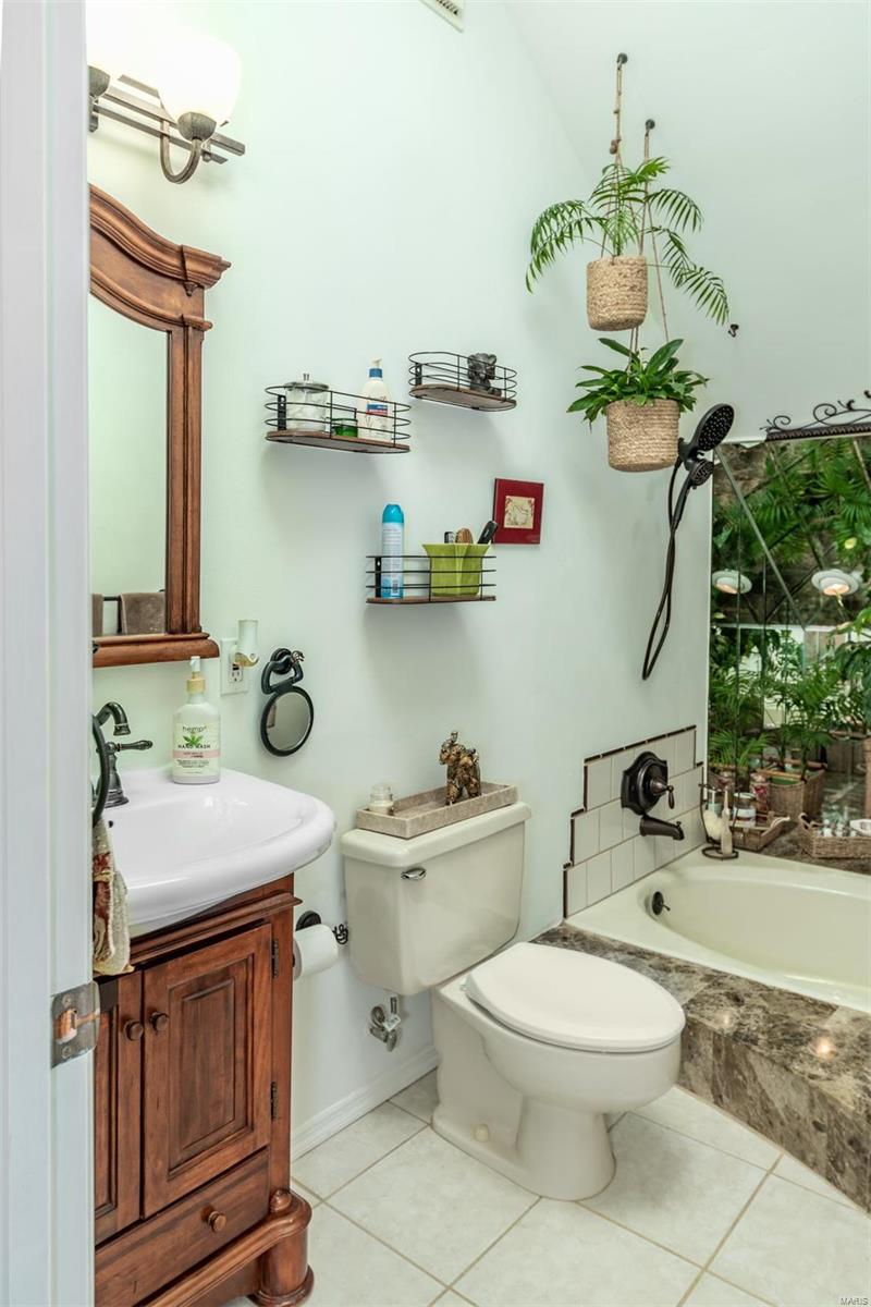 8951 Pardee Road St. Louis, MO 63123 - Photo 34 of 61 Gallery Image 34