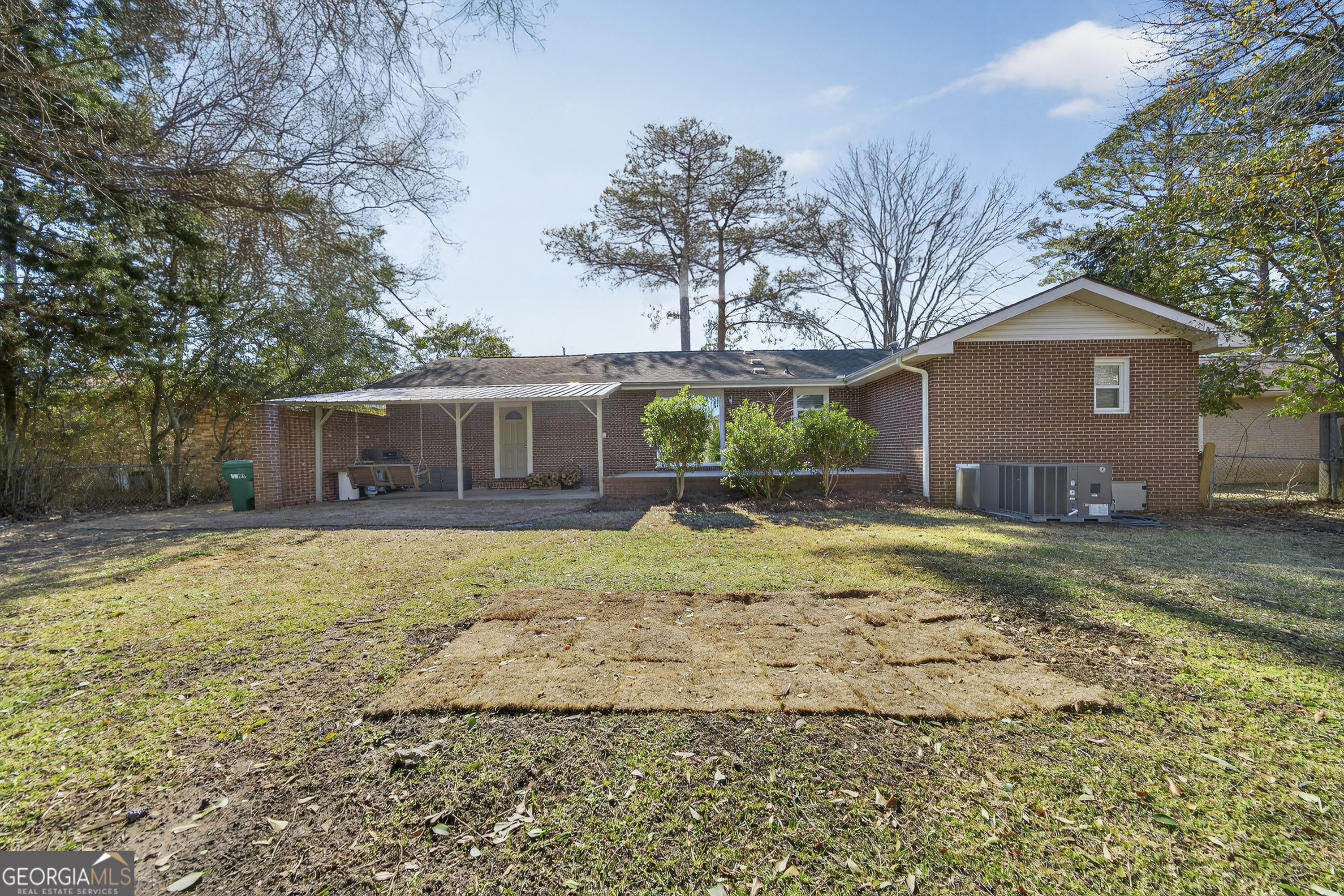 1739 Elmwood Road Milledgeville, GA 31061 - Photo 40 of 41 a front view of a house with a yard