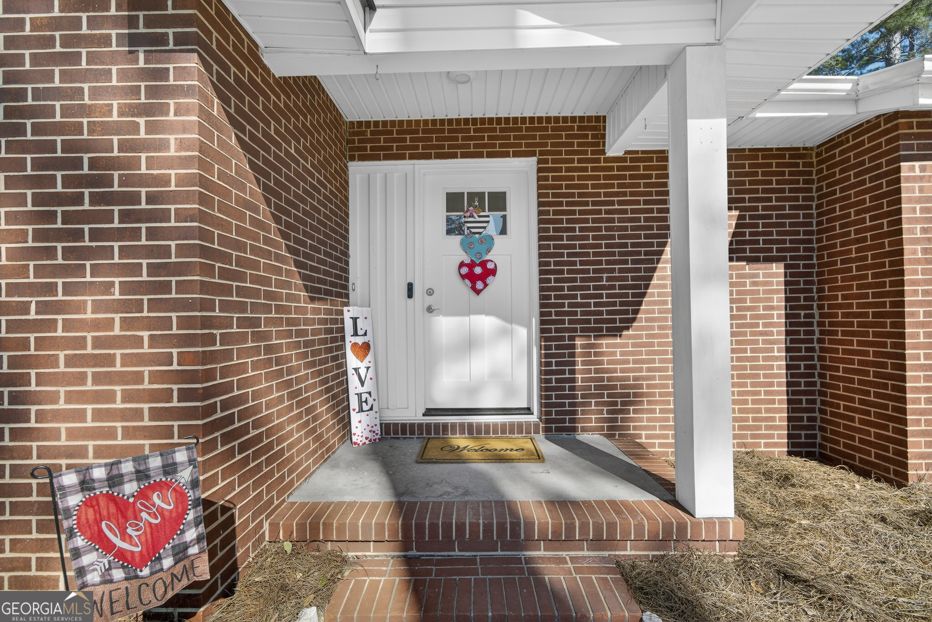 1739 Elmwood Road Milledgeville, GA 31061 - Photo 5 of 41 a view of door with an outdoor space