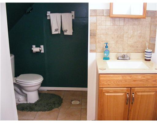 49 Laurel Ridge Road Coraopolis, PA 15108 - Photo 5 of 12 Full Bath.